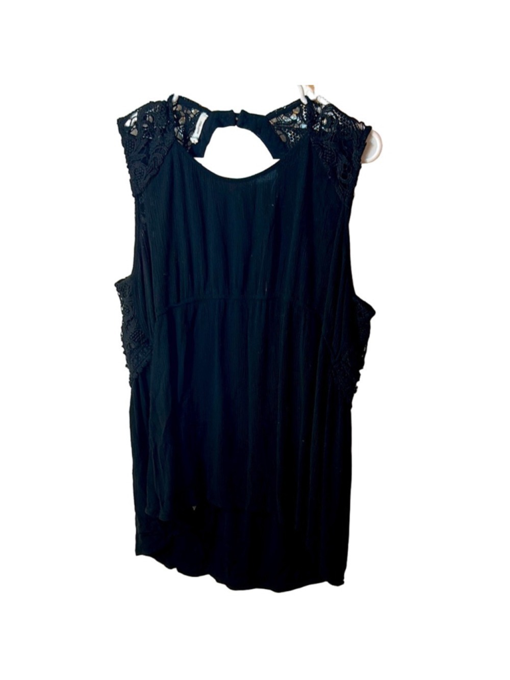 Maurices embroidered black sleeveless top with keyhole back 2X